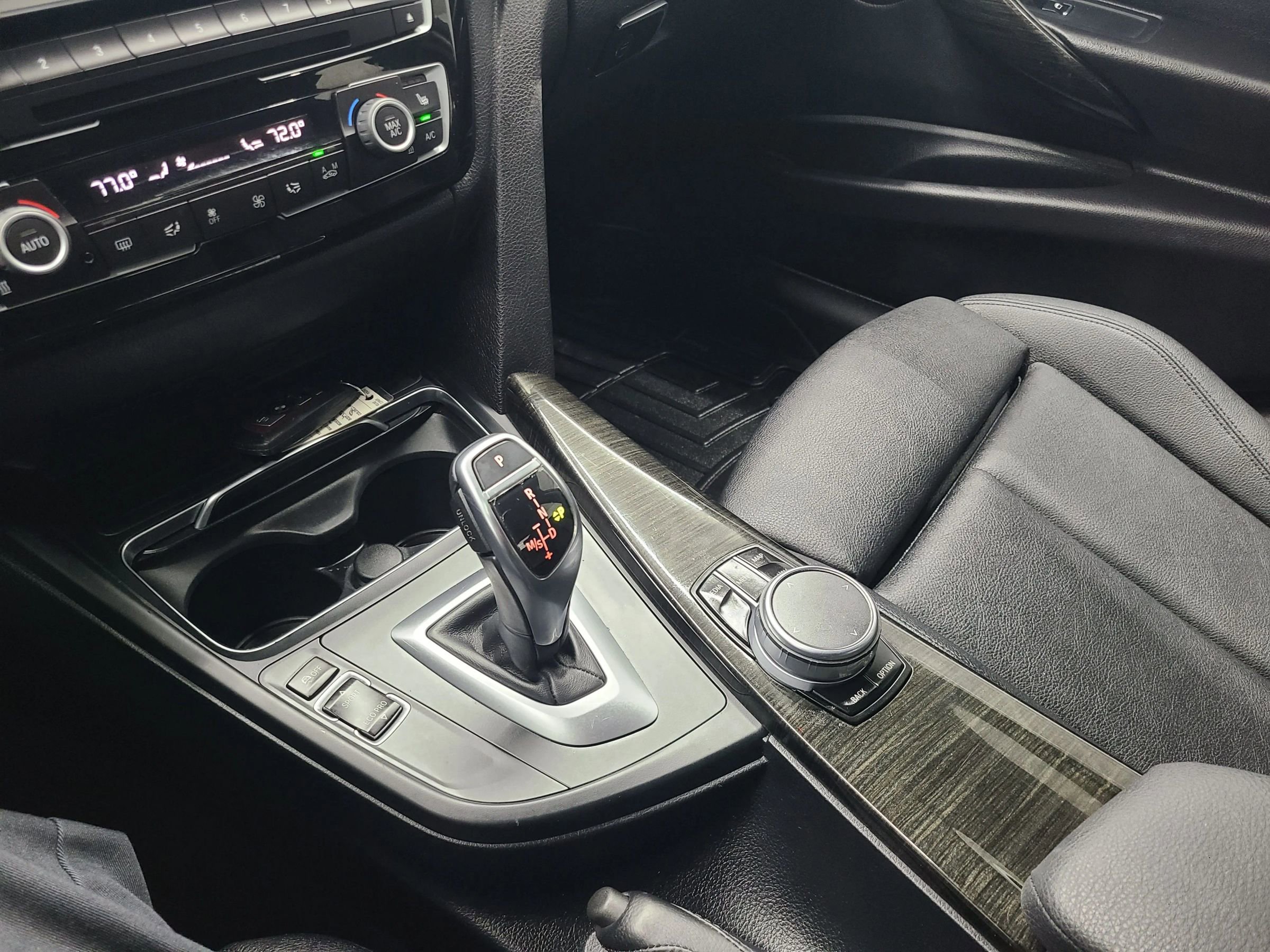 Used 2018 BMW 330i xDrive Sedan w/ Convenience Package image 27