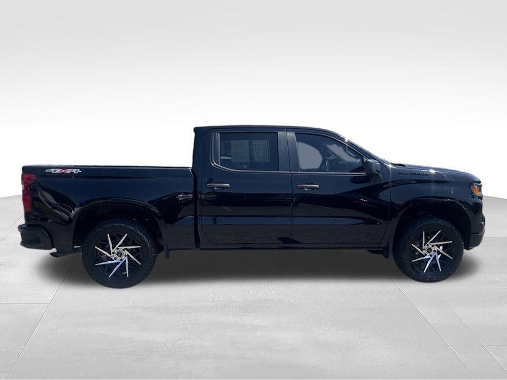 Used 2023 Chevrolet Silverado 1500 Custom AWD/4WD image 5