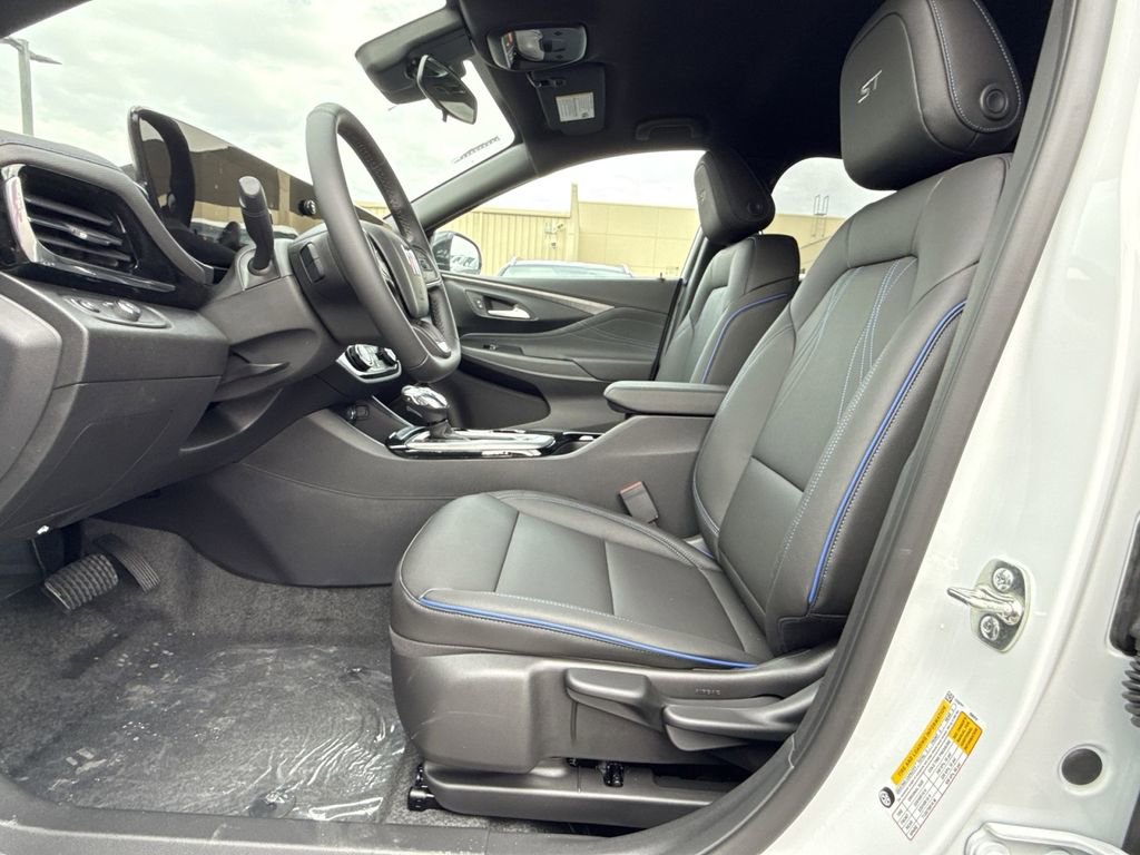 New 2026 Buick Envista Sport Touring image 13