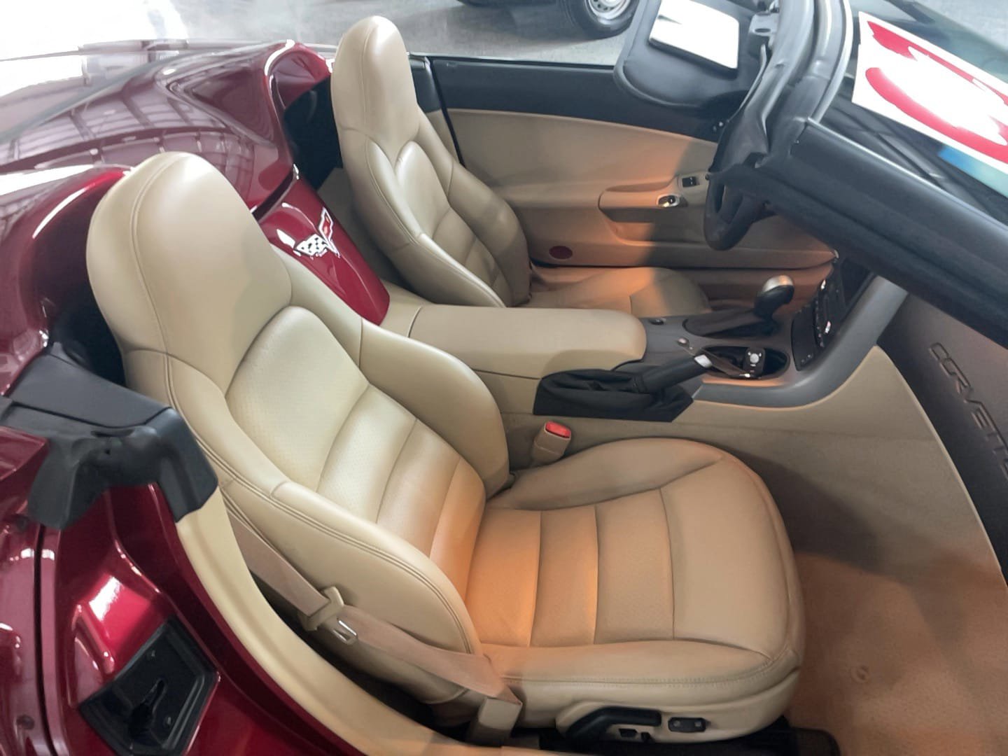 Used 2007 Chevrolet Corvette Convertible w/ Preferred Equipment Group RWD image 18