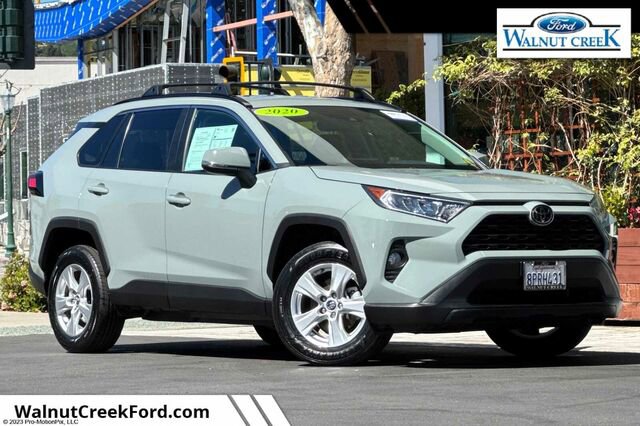 Used 2020 Toyota RAV4 XLE w/ XLE Grade Weather Package image 1