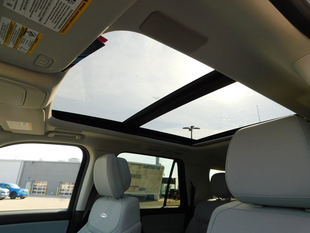 New 2026 Ford Expedition Max Platinum image 13