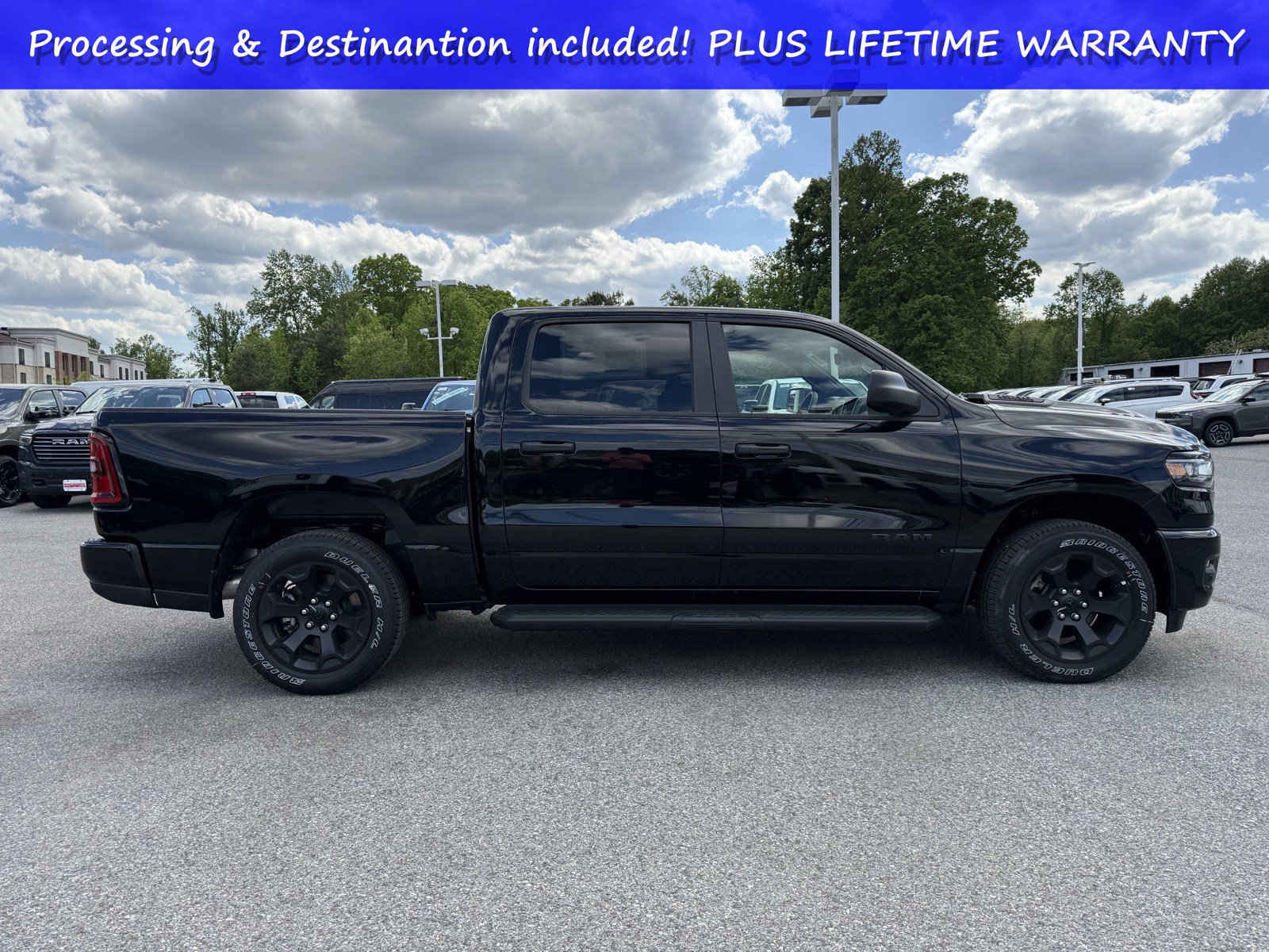 New 2026 RAM 1500 Express AWD/4WD image 3