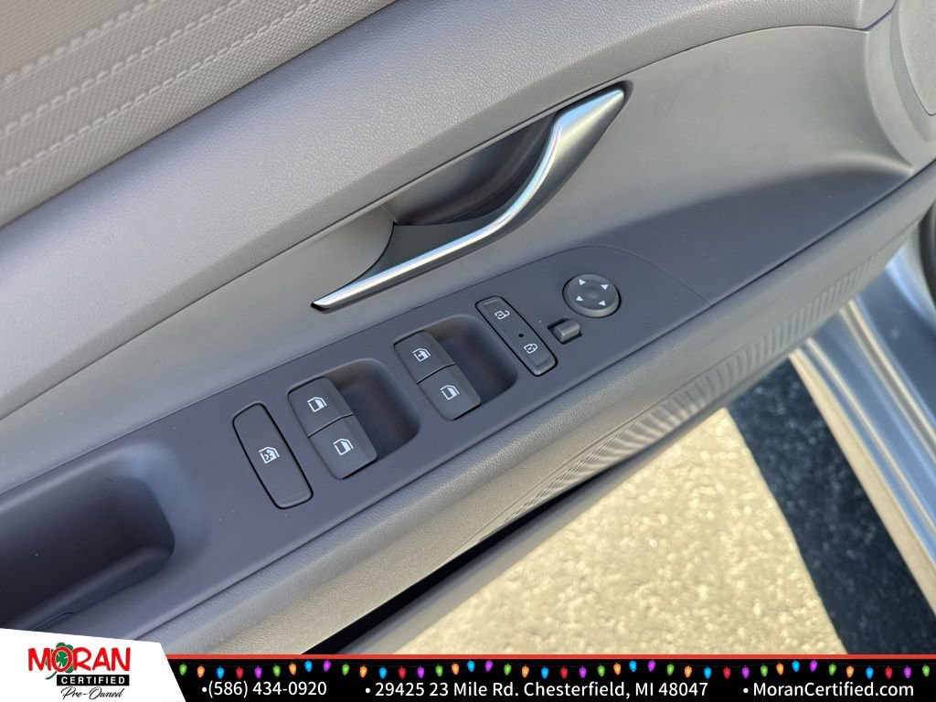 Used 2021 Hyundai Elantra SE image 10