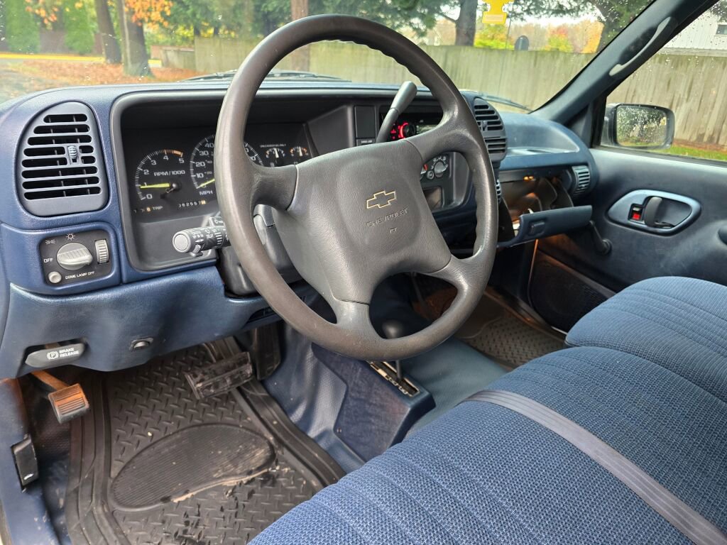 Used 1995 Chevrolet Silverado 2500 4x4 Extended Cab image 29