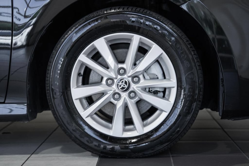 Used 2025 Toyota Camry LE FWD image 13