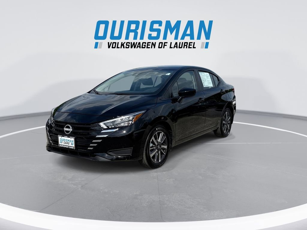 Used 2025 Nissan Versa SV w/ Trunk Package FWD image 4
