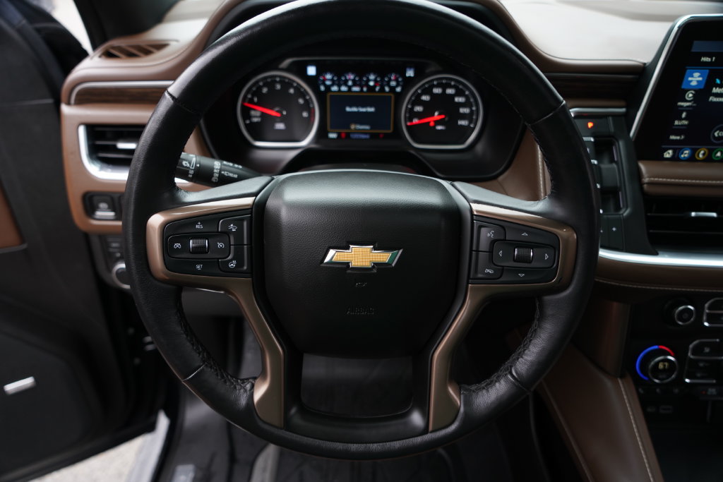 Used 2021 Chevrolet Suburban High Country w/ Premium Package AWD/4WD image 10
