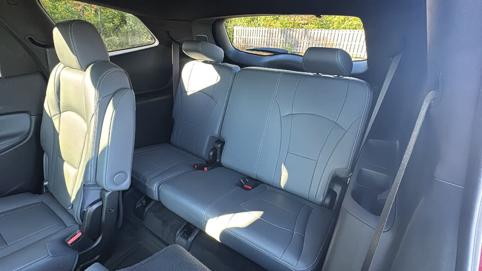 Used 2022 Buick Enclave Premium w/ Surround and Sites Package image 28