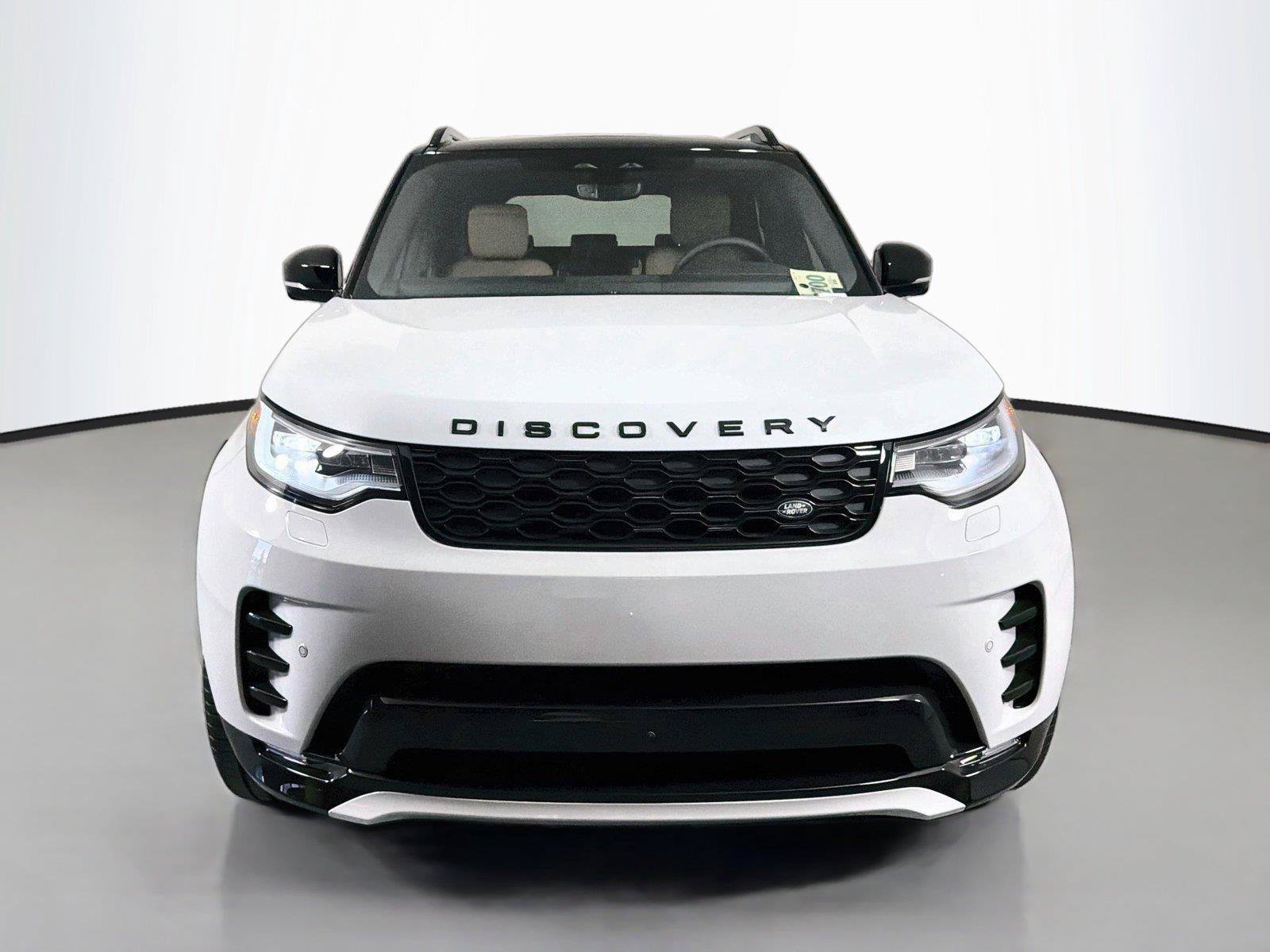 New 2026 Land Rover Discovery Dynamic SE AWD/4WD image 2