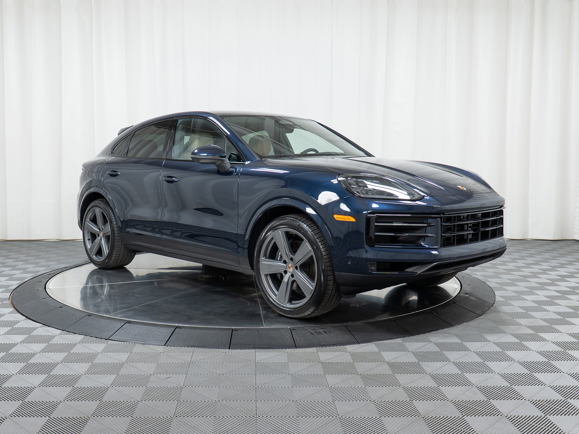 New 2026 Porsche Cayenne Coupe AWD/4WD image 9