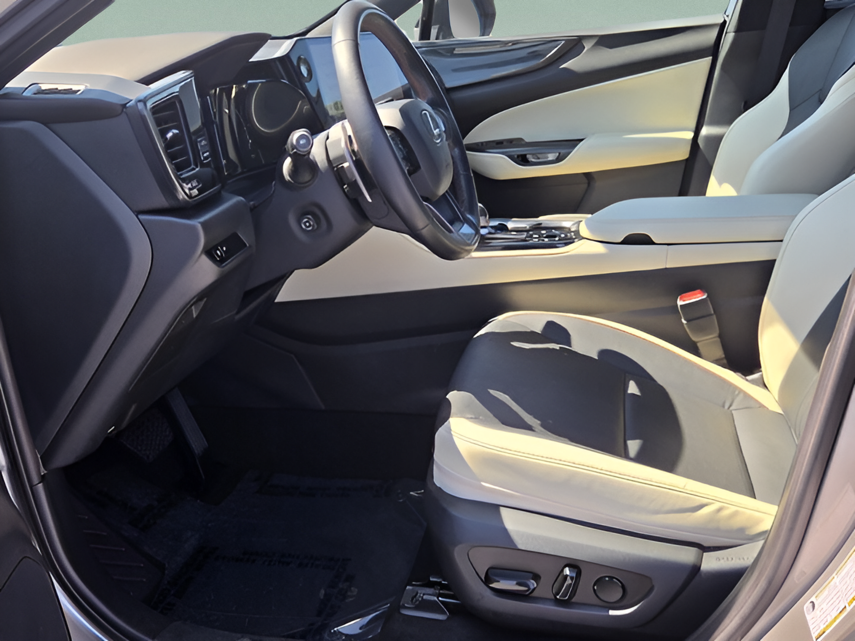 Certified 2024 Lexus NX 350h AWD image 10