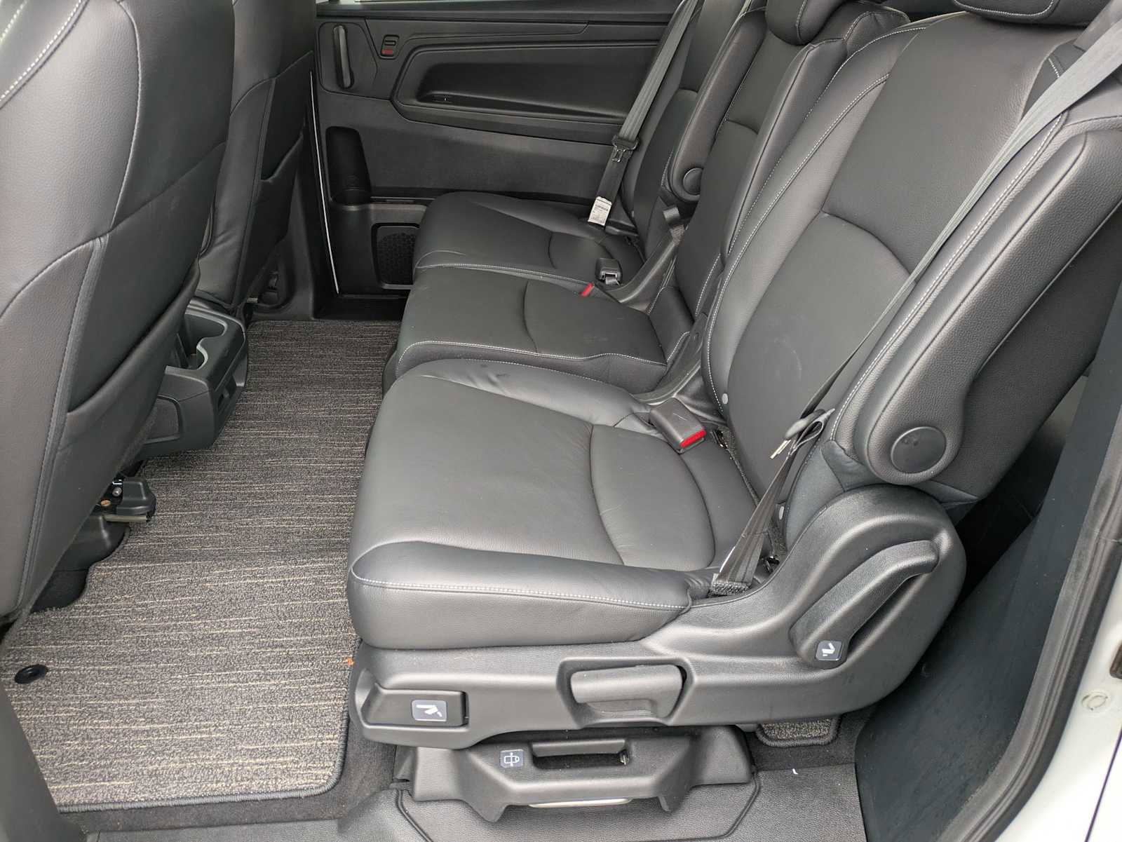 Certified 2024 Honda Odyssey EX-L image 18