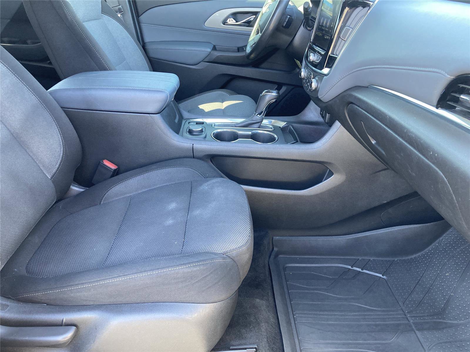 Used 2020 Chevrolet Traverse LT image 29