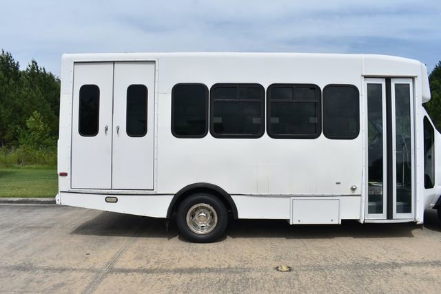 Used 2010 Ford E-450 and Econoline 450 Super Duty image 4