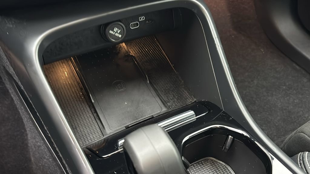 Certified 2023 Volvo C40 P8 Recharge Ultimate AWD/4WD image 20