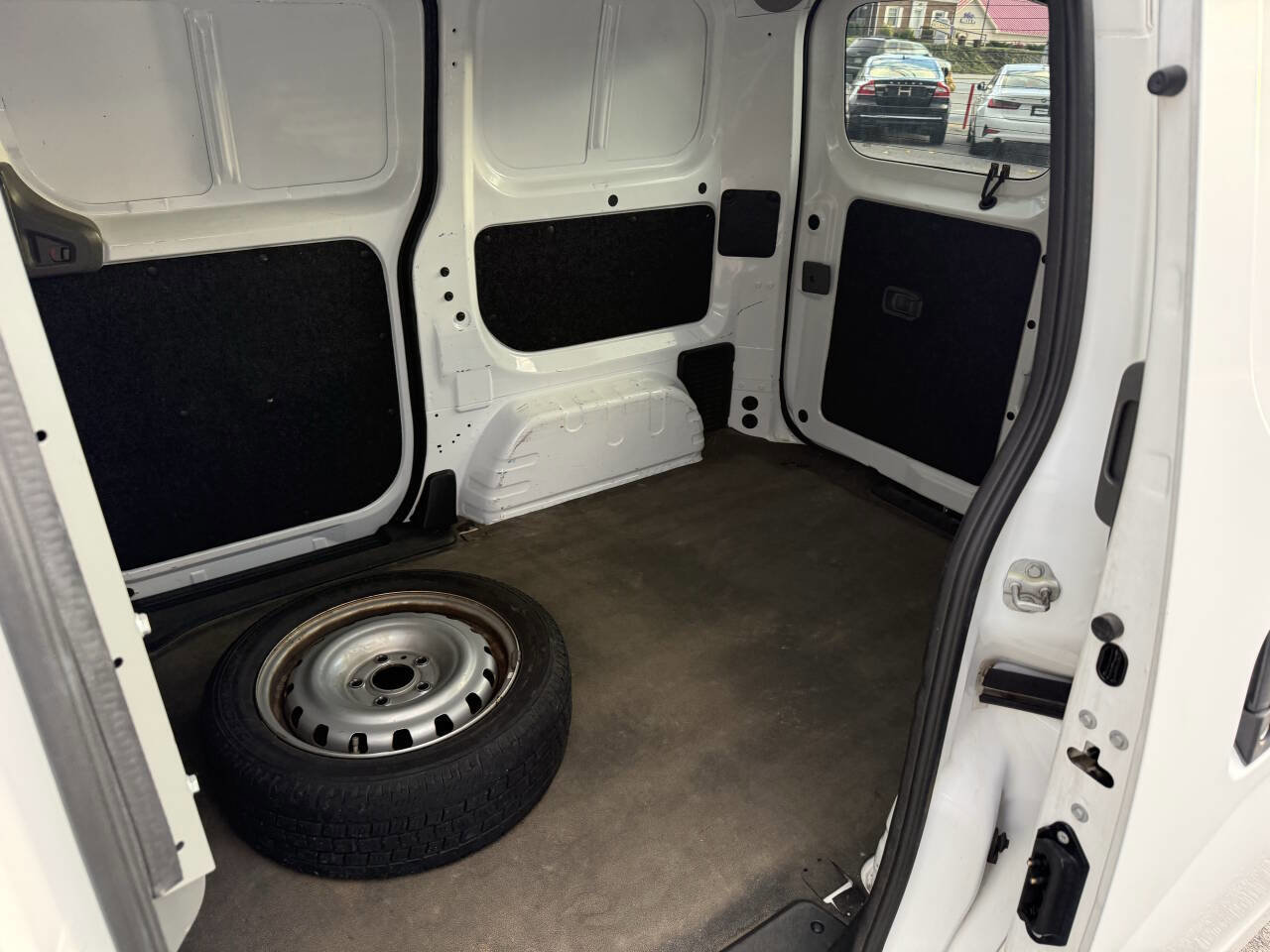 Used 2017 Nissan NV200 S w/ Cruise Control Package image 8