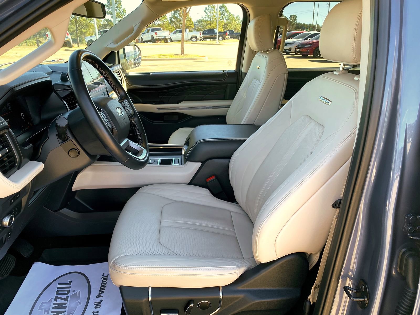 Used 2022 Ford Expedition Max Platinum image 11