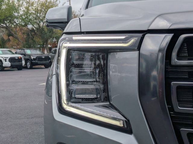 Used 2023 GMC Yukon AT4 w/ Technology Package image 10