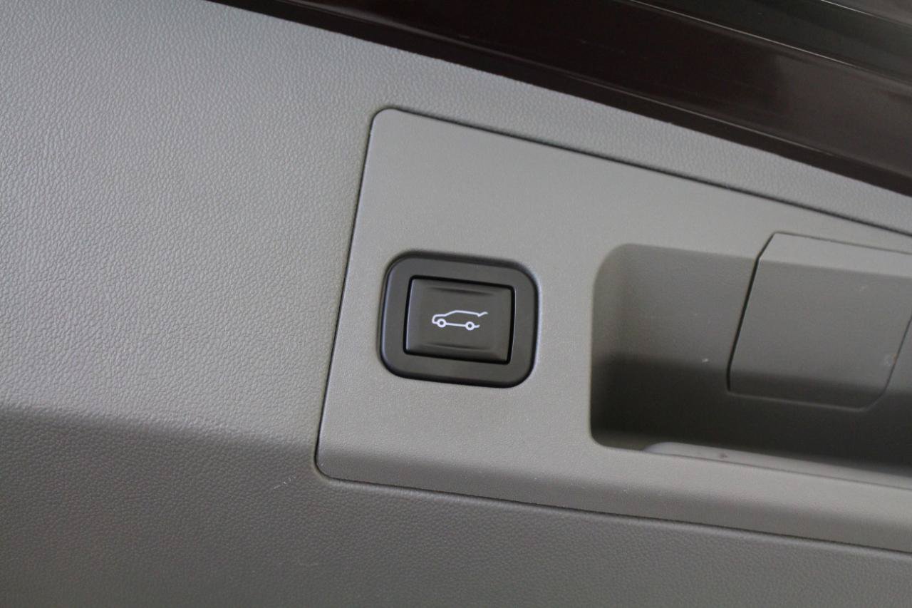 Used 2020 Cadillac XT5 Premium Luxury AWD/4WD image 31