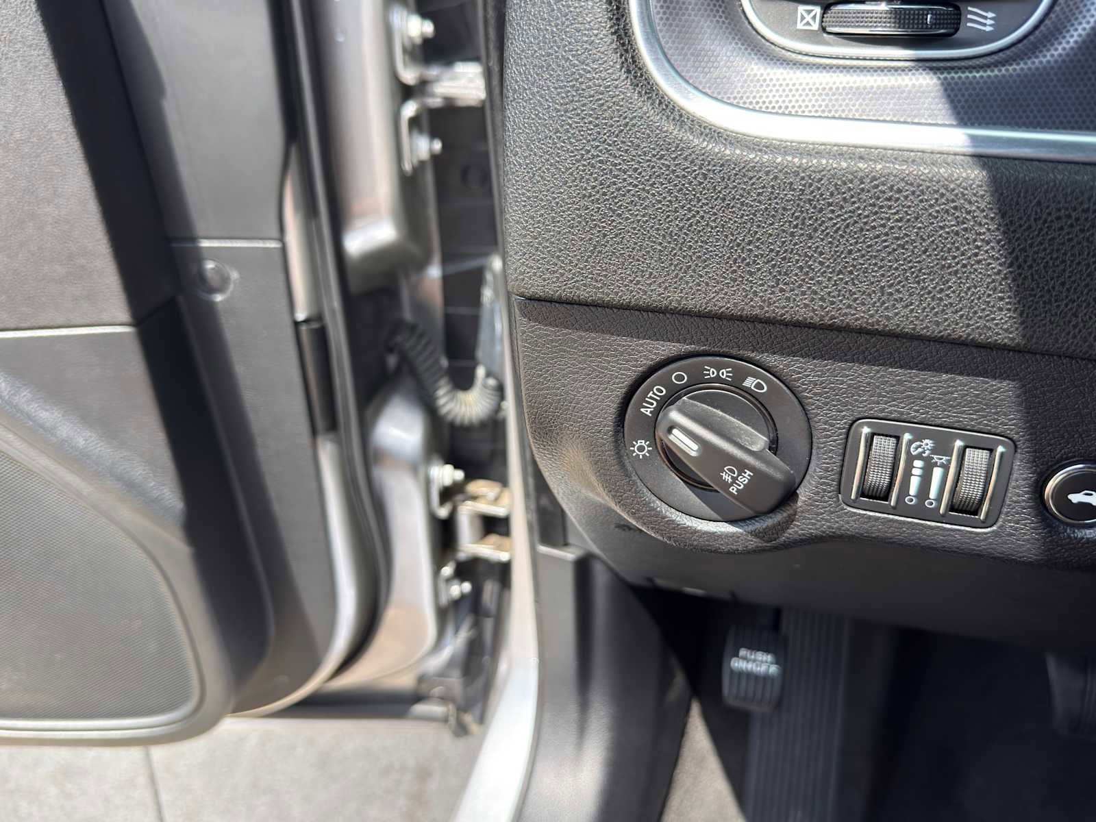 Used 2016 Dodge Charger SXT w/ Navigation & Travel Group RWD image 22