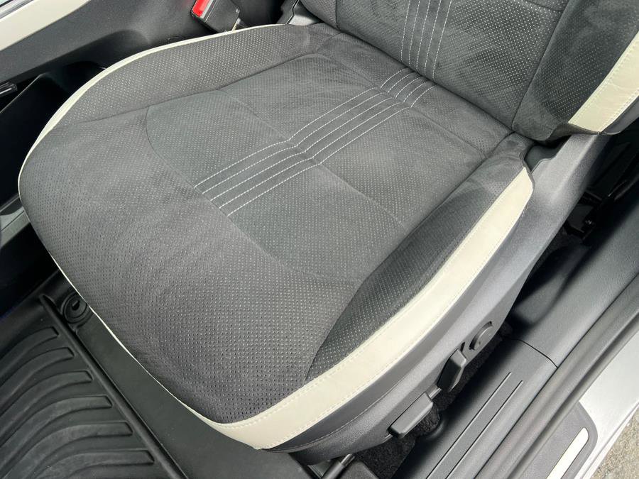 Used 2023 Kia EV6 GT-Line w/ GT-Line Suede Seat Package image 24