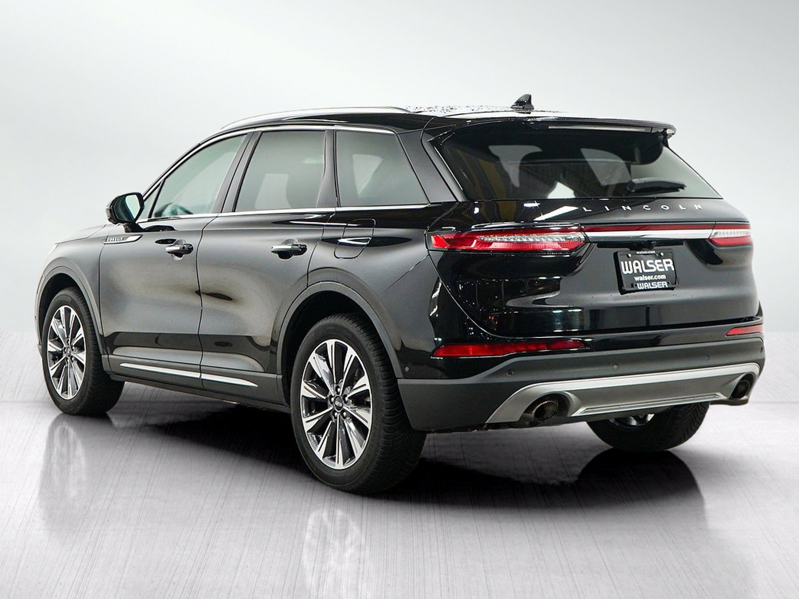 Used 2020 Lincoln Corsair Reserve w/ Equipment Group 201A FWD image 3