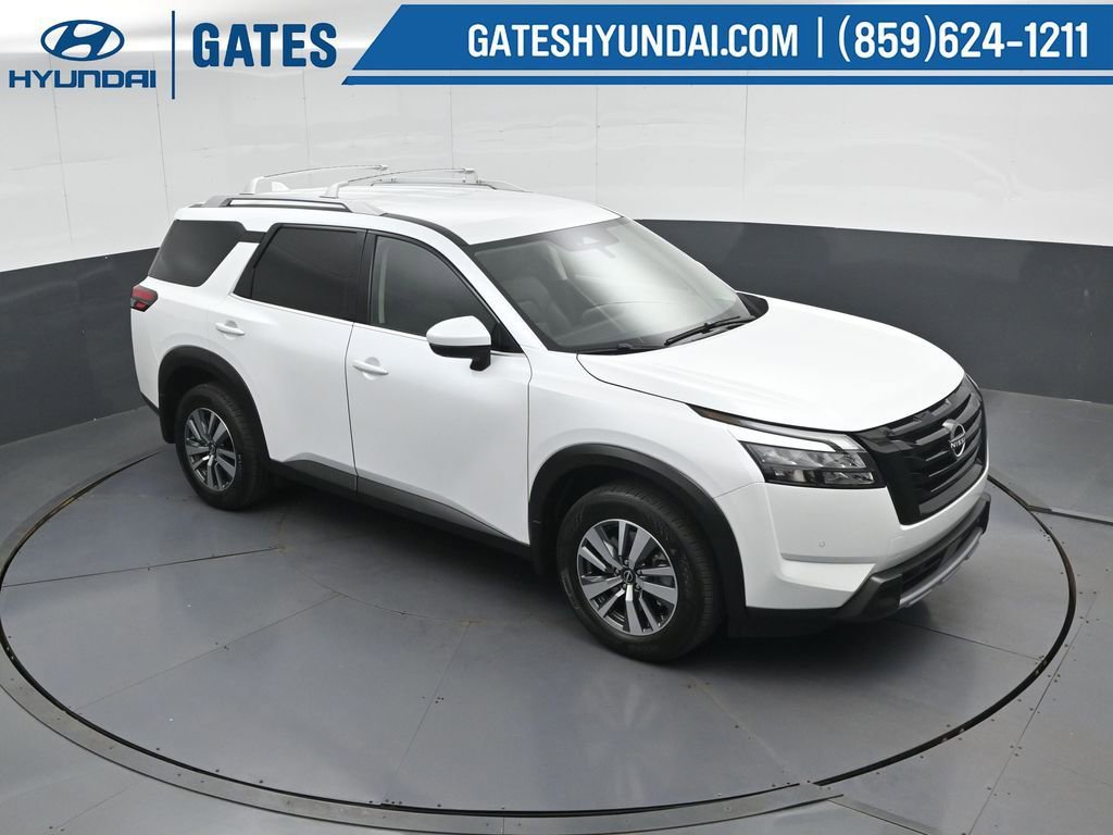 Used 2025 Nissan Pathfinder SL w/ Black Appearance Package AWD/4WD image 48
