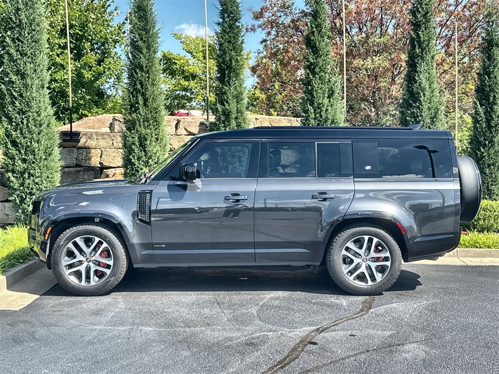 Used 2024 Land Rover Defender 130 X image 2