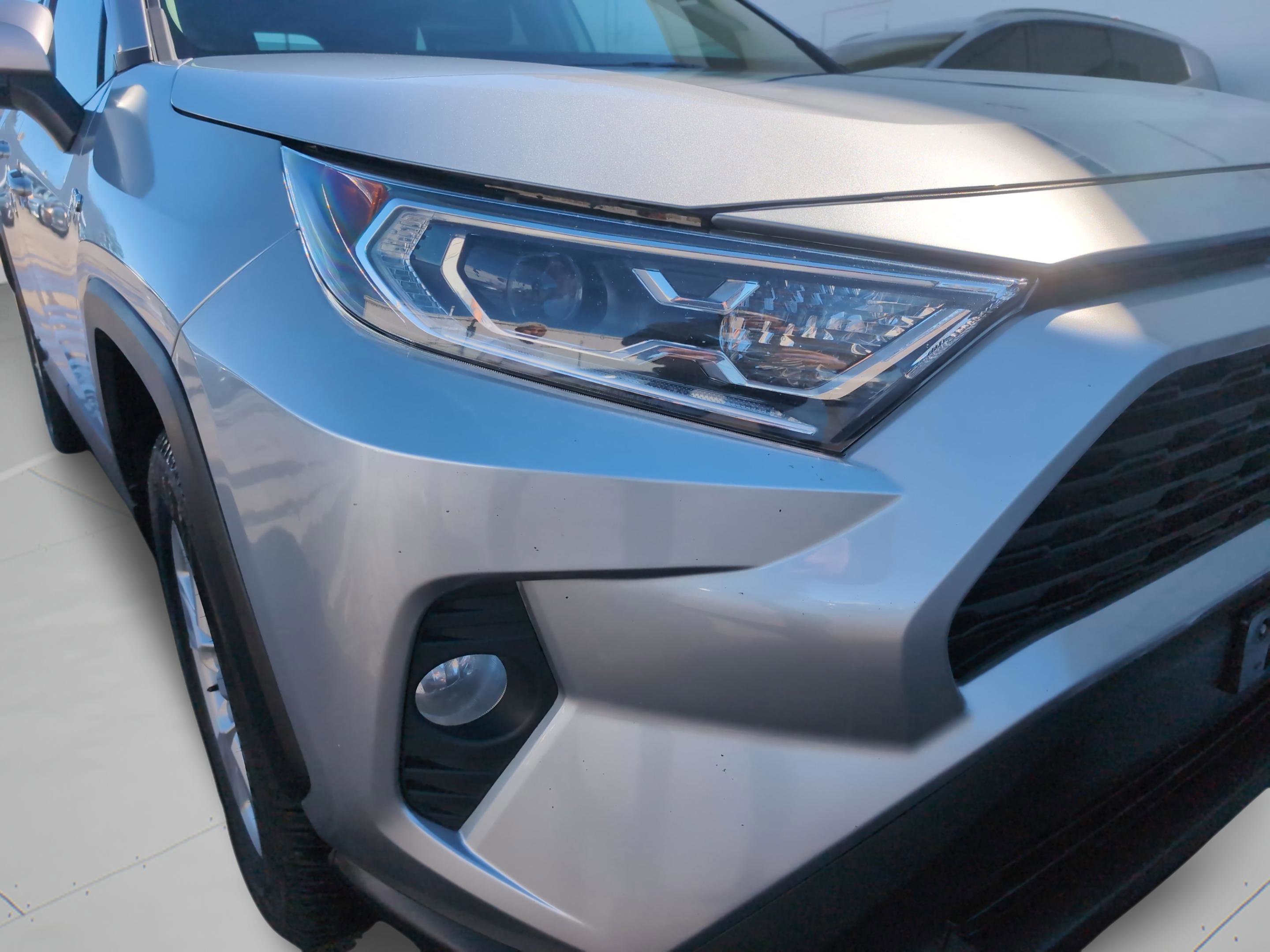 Used 2021 Toyota RAV4 XLE w/ Convenience Package AWD/4WD image 10