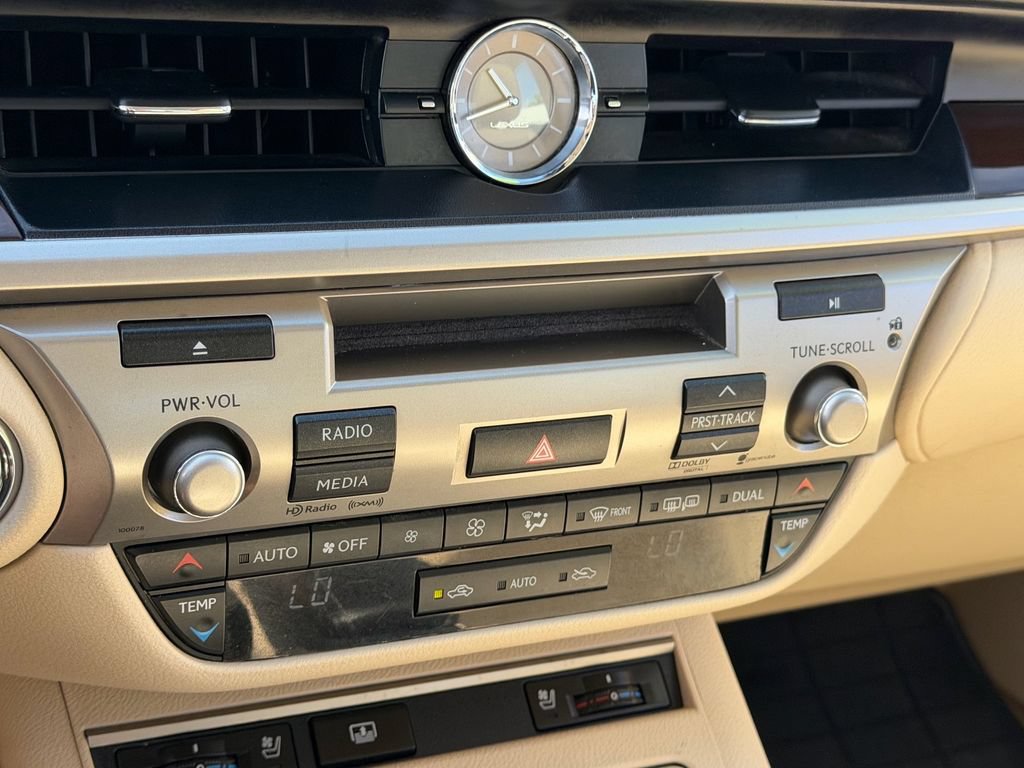 Used 2013 Lexus ES 350 w/ Luxury Pkg FWD image 21