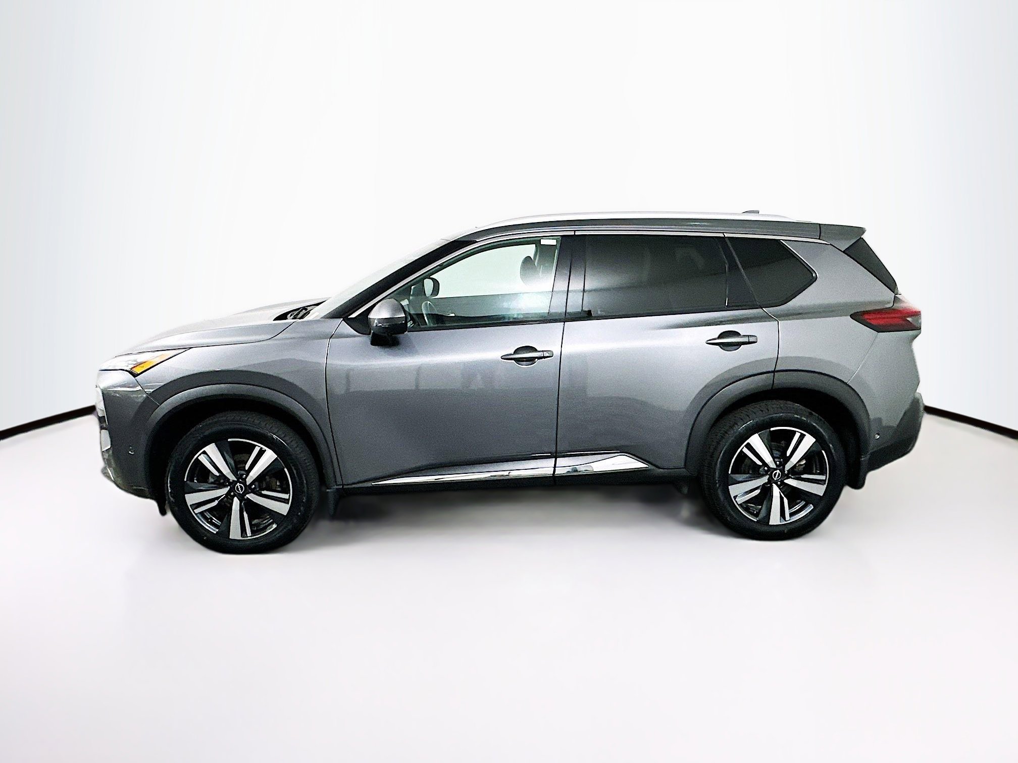 Used 2023 Nissan Rogue SL w/ SL Premium Package AWD/4WD image 4