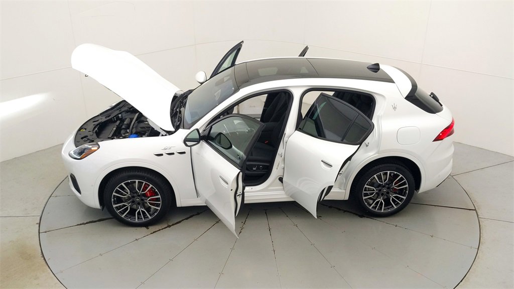 New 2024 Maserati Grecale GT image 34