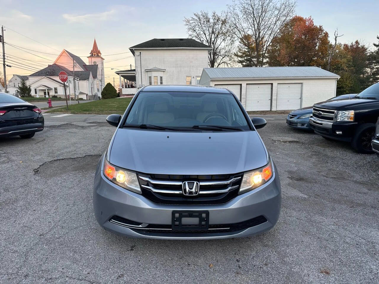 Used 2016 Honda Odyssey LX image 2
