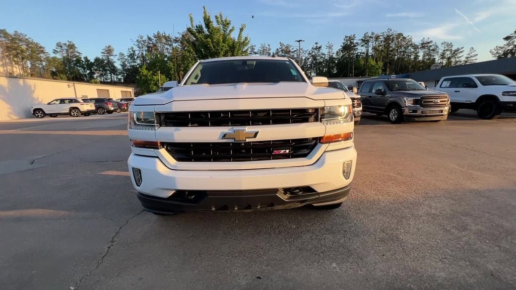 Used 2017 Chevrolet Silverado 1500 LT w/ All Star Edition AWD/4WD image 9