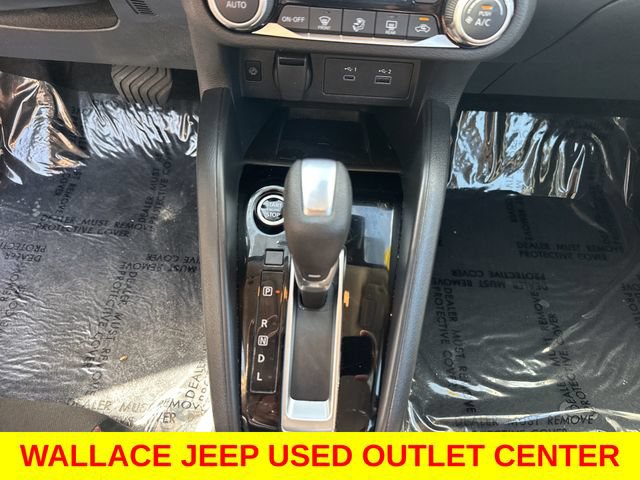 Used 2025 Nissan Versa SR w/ Trunk Package FWD image 22