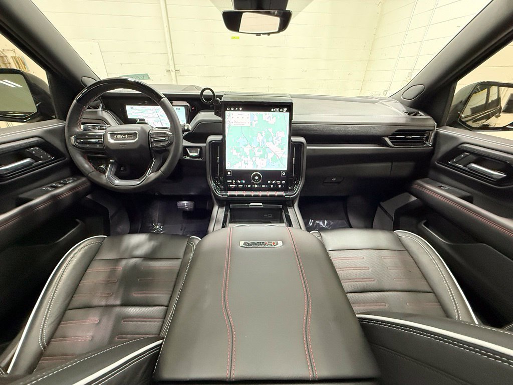 Used 2025 GMC Yukon AT4 Ultimate AWD/4WD image 47