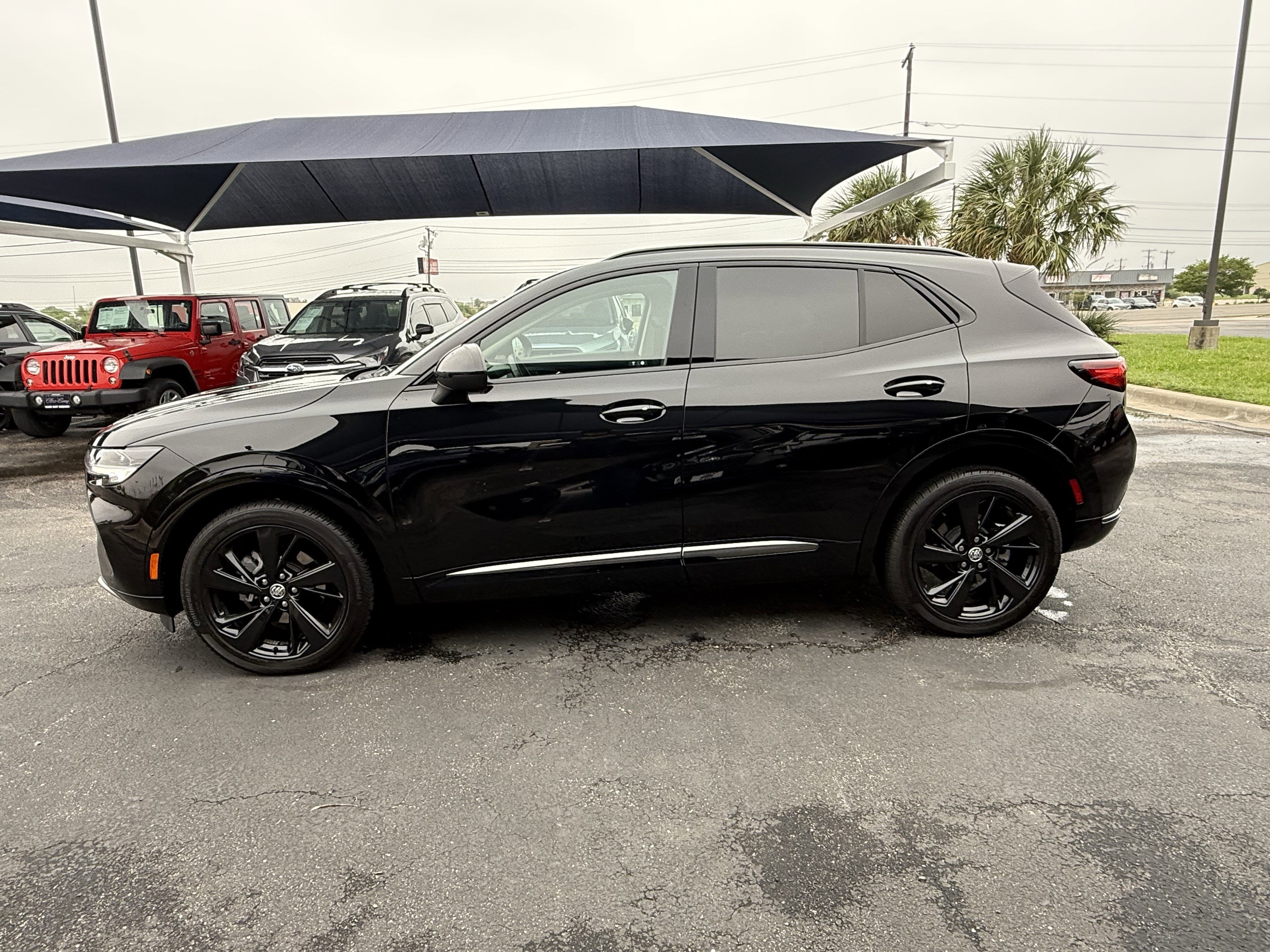 Used 2023 Buick Envision Essence w/ Sport Touring Package FWD image 4
