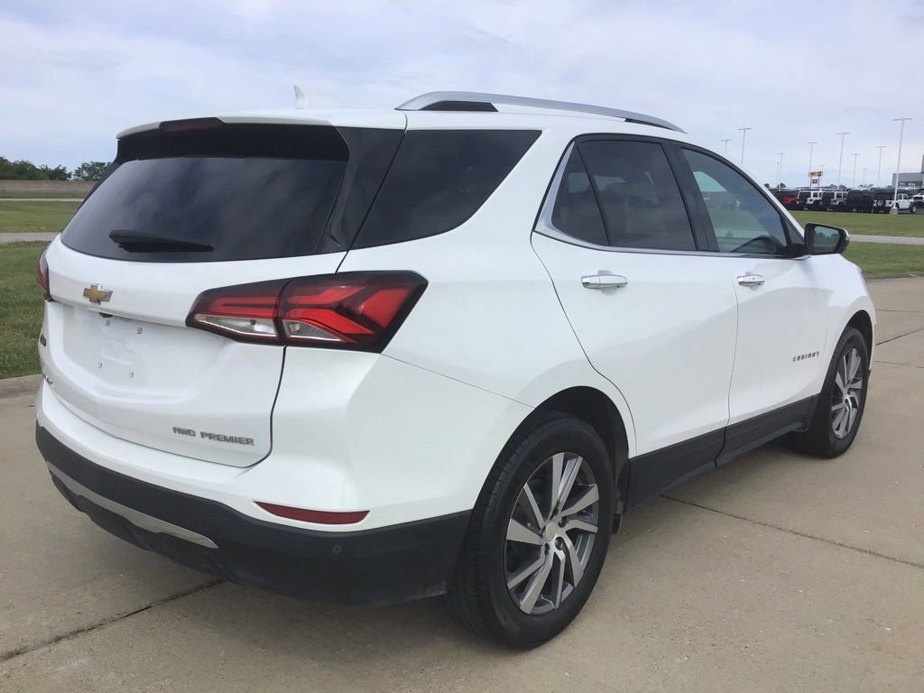 Used 2023 Chevrolet Equinox Premier AWD/4WD image 4