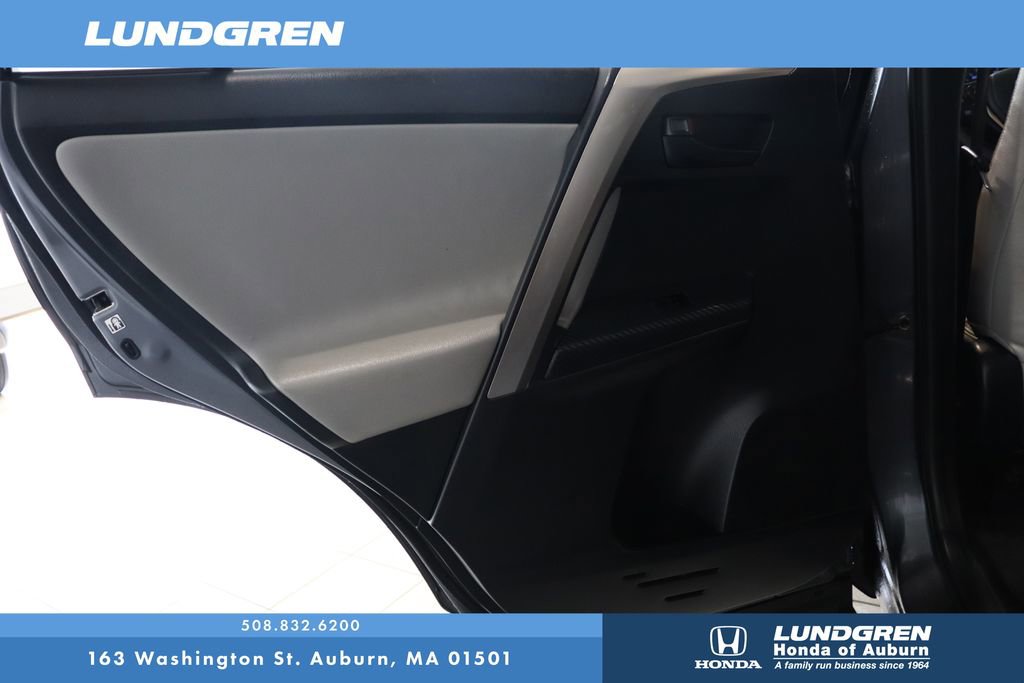 Used 2015 Toyota RAV4 LE image 8