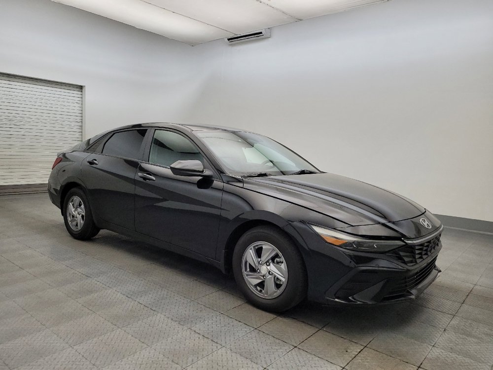 Used 2024 Hyundai Elantra SE image 11