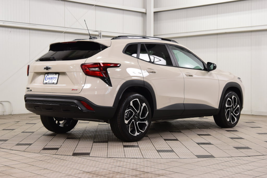 New 2026 Chevrolet Trax RS w/ Sunroof Package FWD image 8