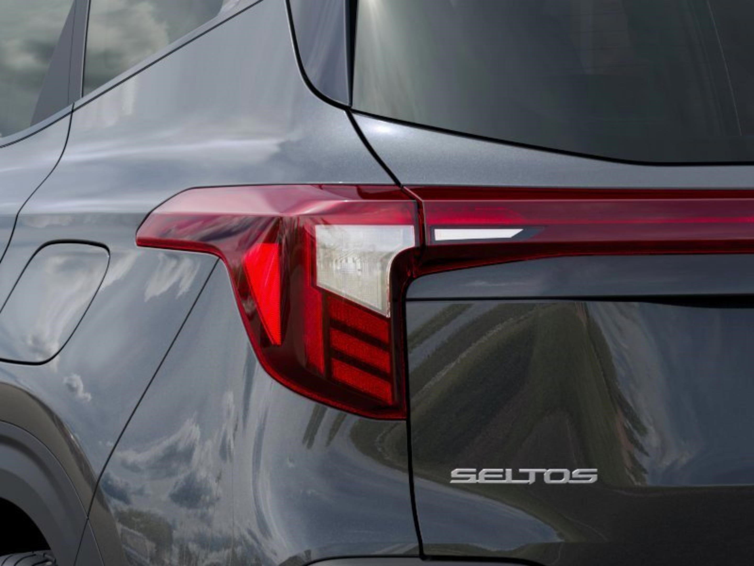 New 2026 Kia Seltos S FWD image 12