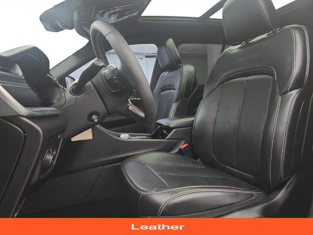 Used 2023 Jeep Grand Cherokee Overland image 11