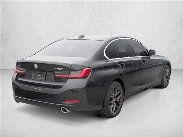 Used 2025 BMW 330i xDrive Sedan w/ Convenience Package AWD/4WD image 5