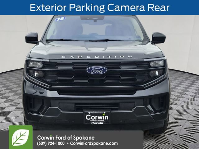 Certified 2025 Ford Expedition Active AWD/4WD image 7