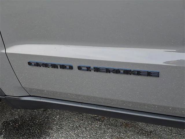 Certified 2019 Jeep Grand Cherokee Laredo image 31