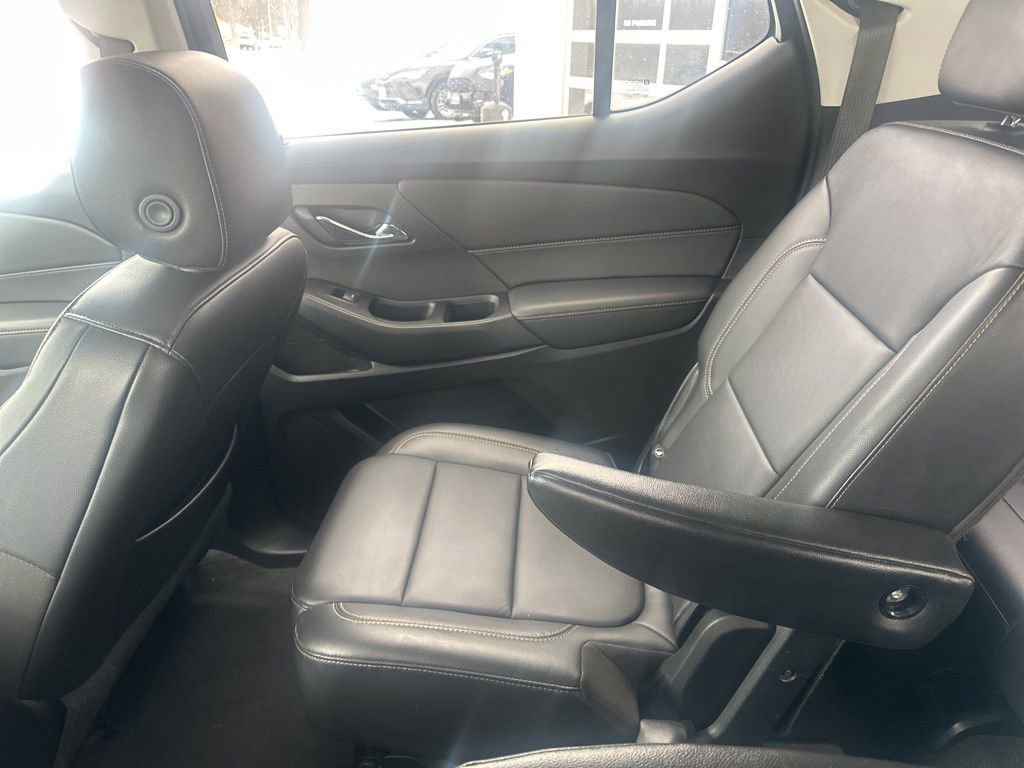 Used 2019 Chevrolet Traverse RS image 31