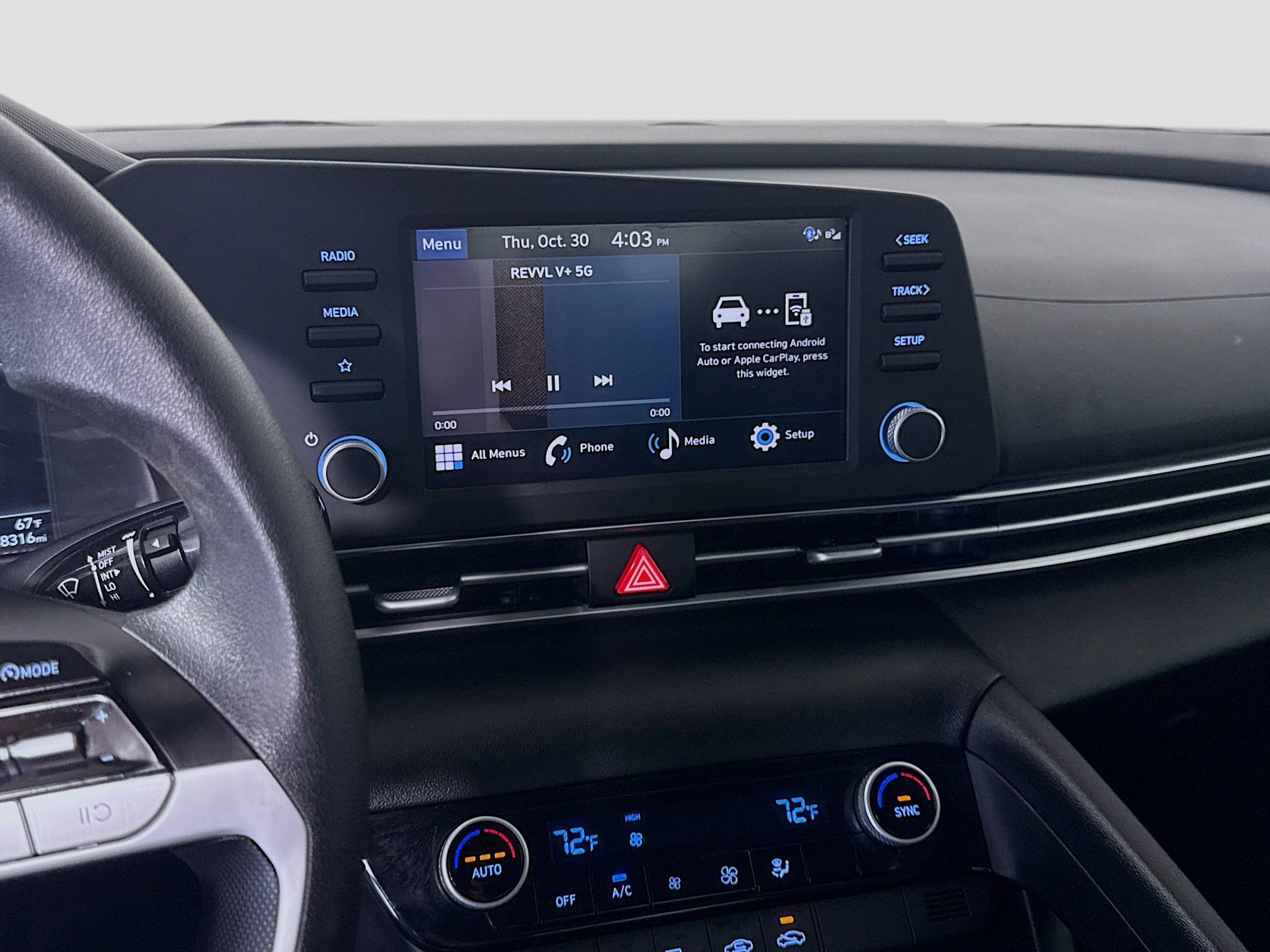 Used 2023 Hyundai Elantra SEL image 18