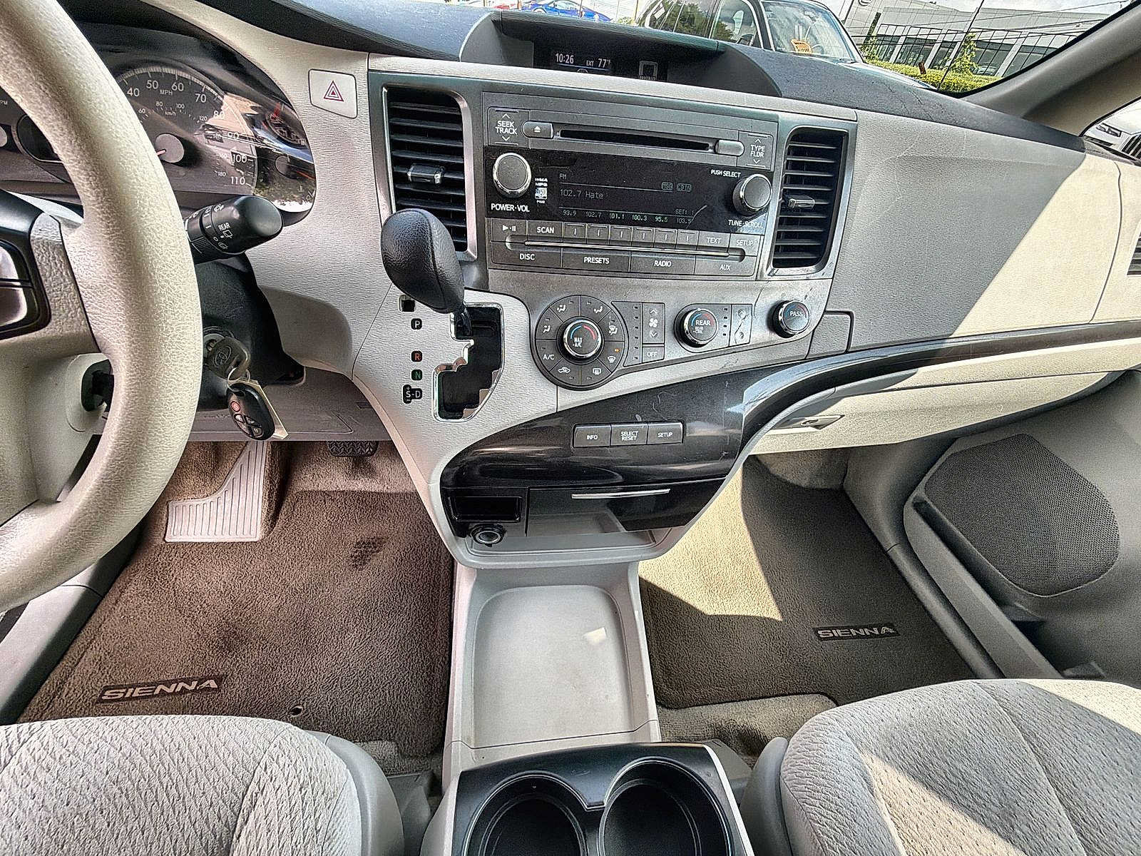 Used 2012 Toyota Sienna LE FWD image 24